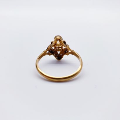 
Travail Français



BAGUE en or deux tons...