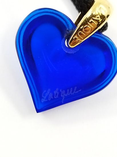 LALIQUE 

COLLIER corde accompagnée d'un...