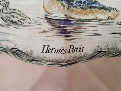 HERMES Paris 

Carré de soie

