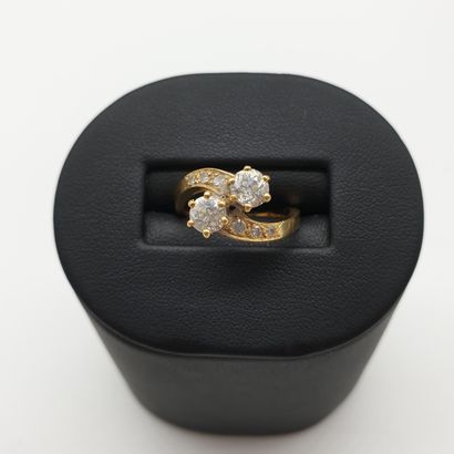 
BAGUE toi et moi en or jaune 750° ornée...