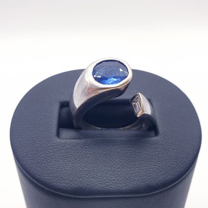 BAGUE toi et moi en or gris 750°, ornée d'un...