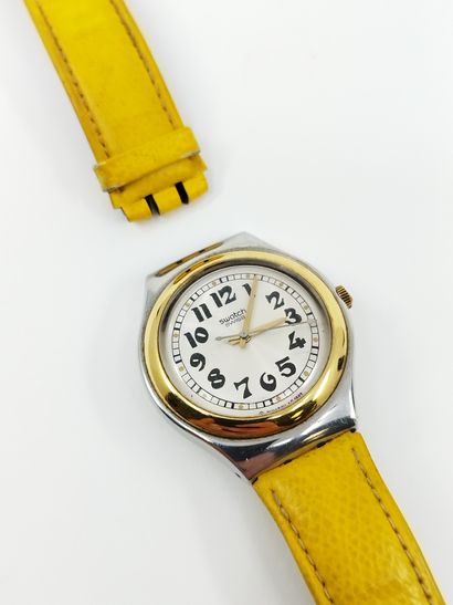 SWATCH

MONTRE bracelet, boîtier rond en...
