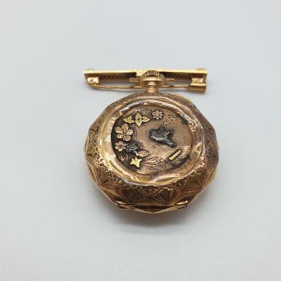 MONTRE DE COL en or jaune 750° 

Cadran émaillé...