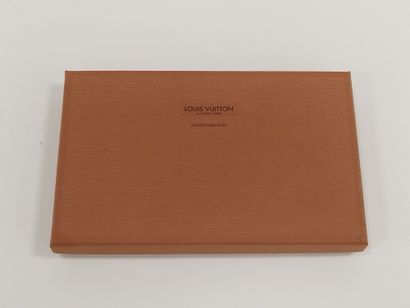 LOUIS VUITTON BRAZZA

Portefeuille en cuir...