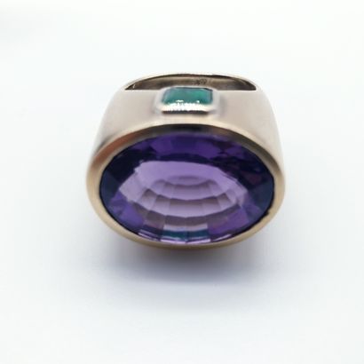 BAGUE en or jaune amati 750° ornée d'une...