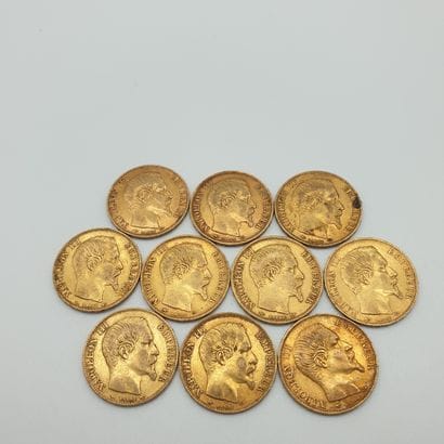 Lot de dix pièces de 20 francs or Napoléon...