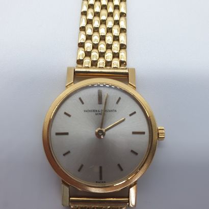 VACHERON Constantin

Bracelet watch in gold...