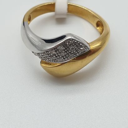 BIJOU NEUF 

BAGUE en or deux tons 750° ornée...