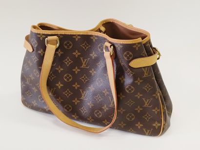 LOUIS VUITTON BATIGNOLLES

Sac en toile monogrammé...