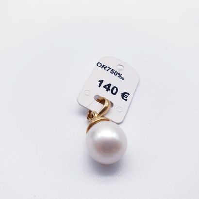 NEW JEWELRY

Yellow gold pendant 750° with...