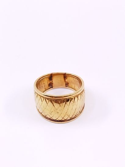 BAGUE en jonc en or jaune 750° 

Poids :...