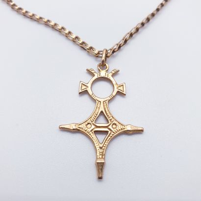 CHAIN in yellow gold 750° with a pendant...