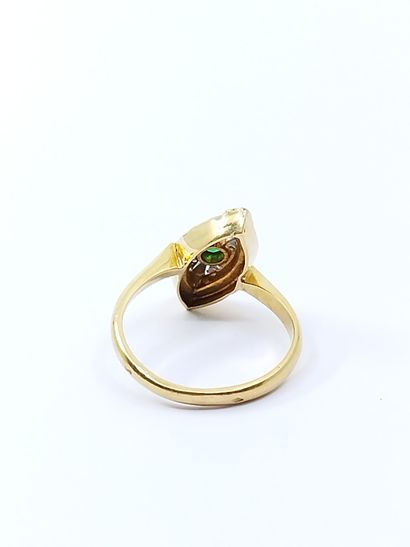 
BAGUE marquise or jaune 750° rehaussée de...