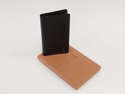 LOUIS VUITTON BRAZZA

Portefeuille en cuir...
