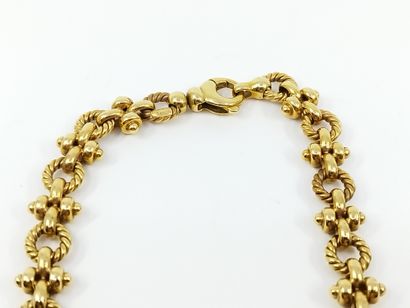 
Travail Italien Moderne



COLLIER en or...