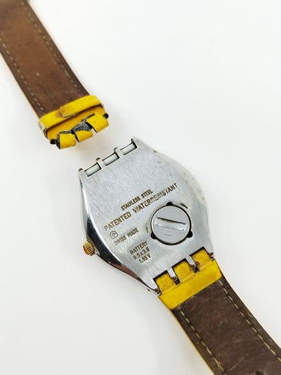 SWATCH

MONTRE bracelet, boîtier rond en...