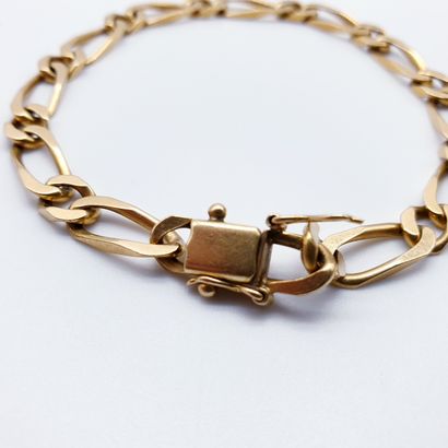 BRACELET maille gourmette alternée en or...