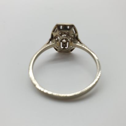 RING in white gold 750° and platinum decorated...