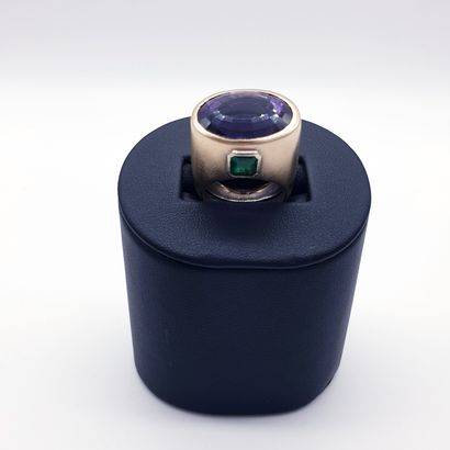 BAGUE en or jaune amati 750° ornée d'une...