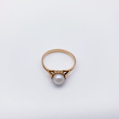 BAGUE de jeune fille en or jaune 750° ornée...