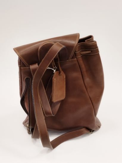 MANFIELD

Sac à dos en cuir marron, surpiqûre...