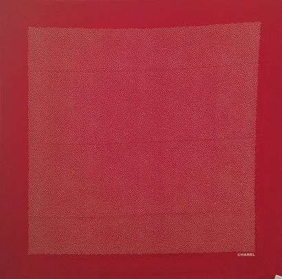 CHANEL

Foulard de couleur rouge à décor...