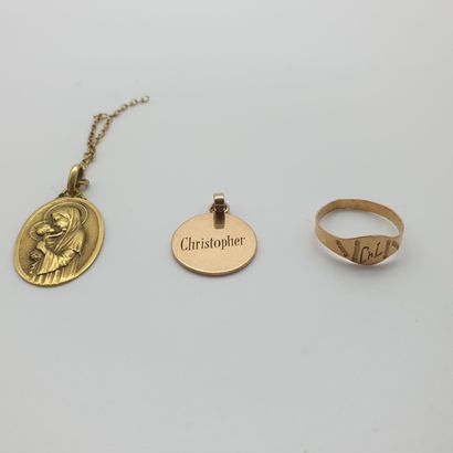 LOT d'or 750° comprenant : 

Deux médailles...