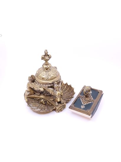 IMPORTANT GILDED BRONZE ENCRIBER, carved...