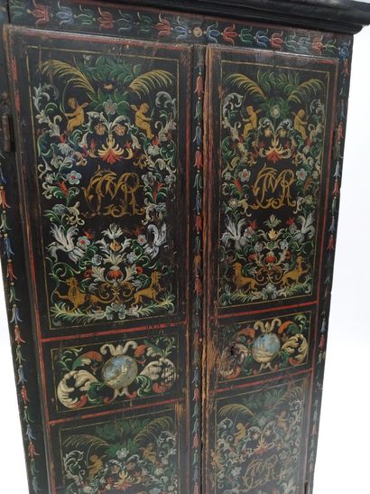 NORTHERN ITALY 

Cupboard known as of Uzes...