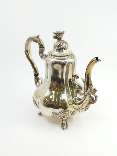 Charles Harleux XIXeme siècle

Cafetière...