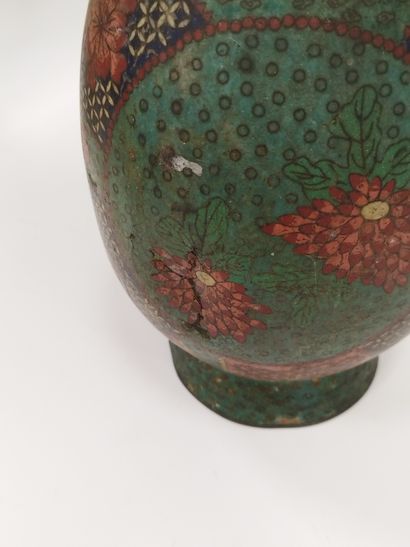 JAPON, époque MEIJI (1868-1912)

Paire de...