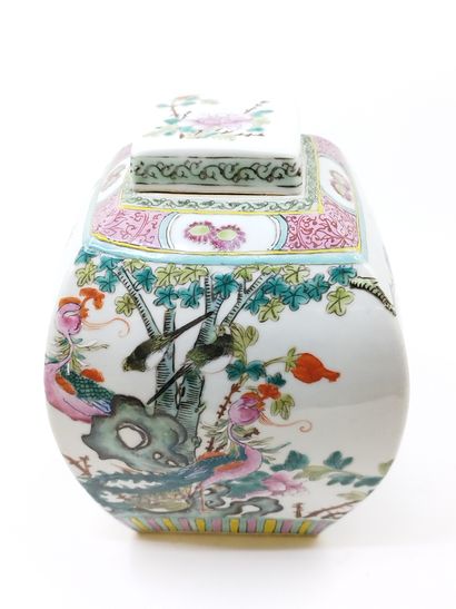 CHINA XIXth century

Green family

Covered...