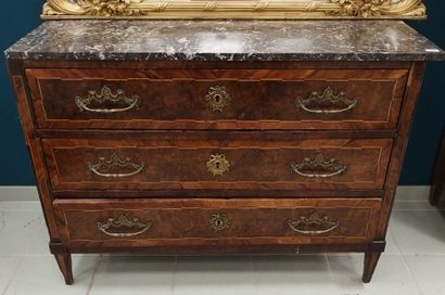 Rectangular COMMODE in veneer and light wood...