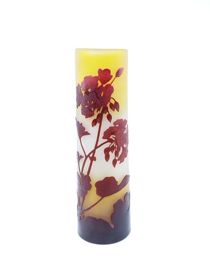 Emile GALLE (1846-1904)

Grand vase tronçonnique...