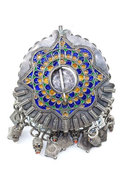 
ALGERIA, KABYLIE




Important silver pectoral,...