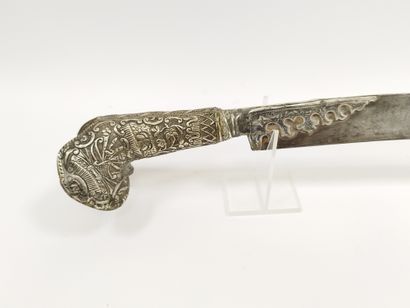 SABRE with straight iron blade

Low silver...