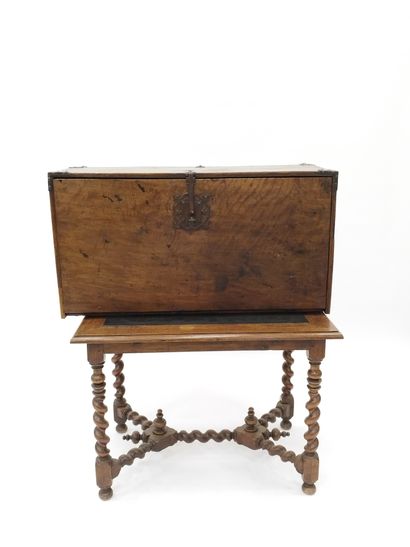 CABINET of marine in oak said 