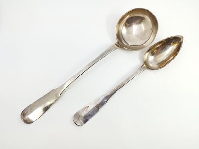 LOUCHE en argent modèle uniplat

Poinçon...