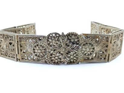 NORTH AFRICA

Articulated belt, openwork,...