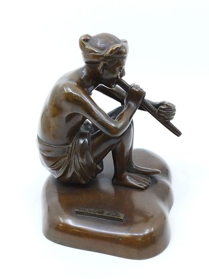 VIETNAM 20th century

Bronze with brown patina...