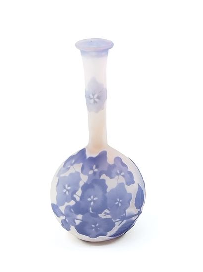 Emile GALLE (1846-1904)

Petit vase soliflore...