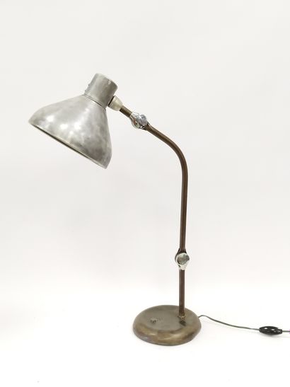 JUMO GS1

Industrial style desk lamp

dents...