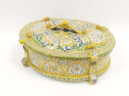 Covered TERRACE

Tanniferous earthenware,...