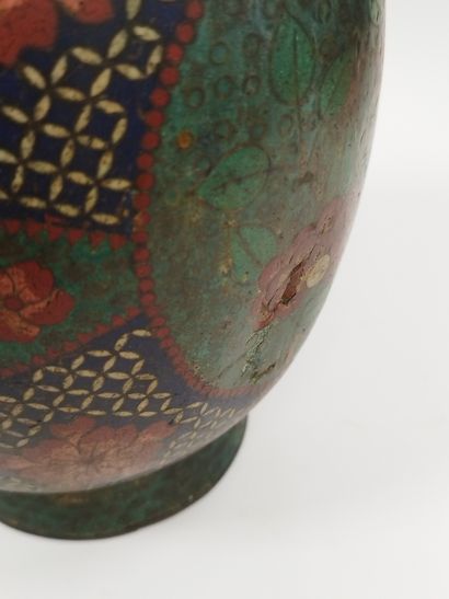 JAPON, époque MEIJI (1868-1912)

Paire de...