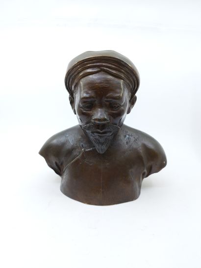 VIETNAM 20th century

Bust in bronze with...
