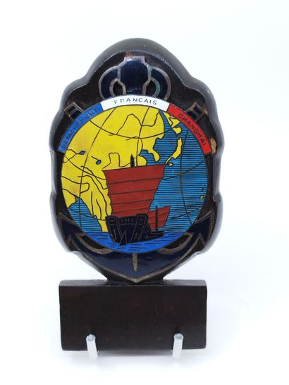 VIETNAM

Polychrome enamel military plate...
