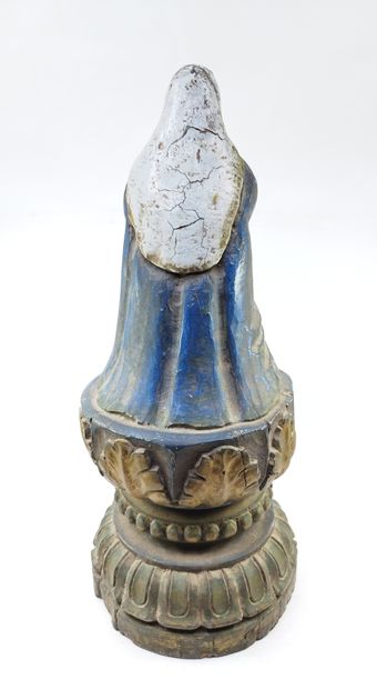 VIRGIN in wood carved in the round, polychromed...