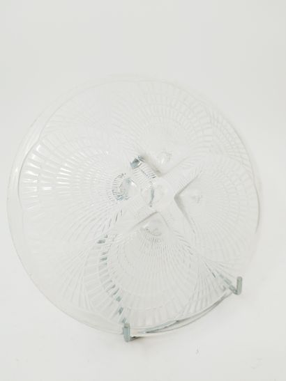 LALIQUE France

Coupelle en verre moulé et...