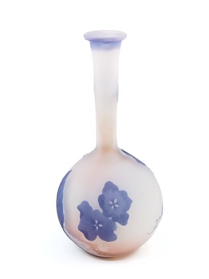 Emile GALLE (1846-1904)

Petit vase soliflore...