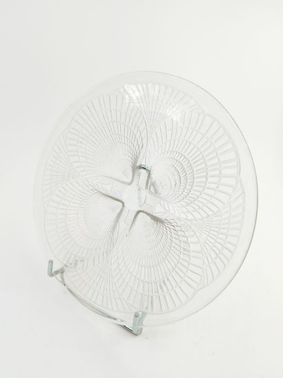 LALIQUE France

Coupelle en verre moulé et...